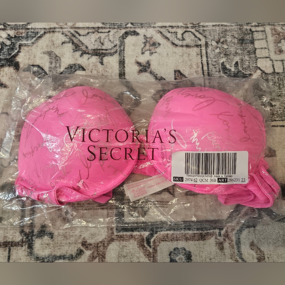 Victoria's Secret Pink 36B Bra New With Tags